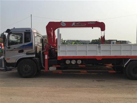 Xe tải Dongfeng 8 tấn gắn cẩu UNIC 5 tấn UR-V554 (5 tấn 4 đốt)